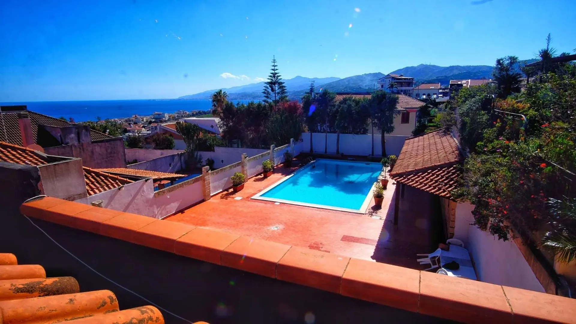Aloha Village - Bed&Pet Messina Italy